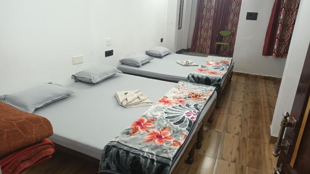 Jag Niwas Guest House & Pure Veg Restaurant Udaipur Exterior foto
